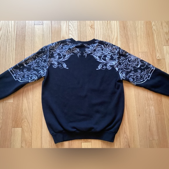 Zara Black Sweatshirt with White Floral / Tiger design, size small, unisex - Picture 5 of 8